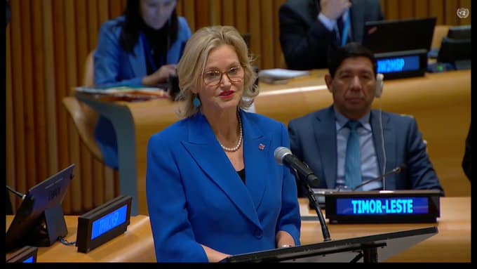 Melissa Parke speaking